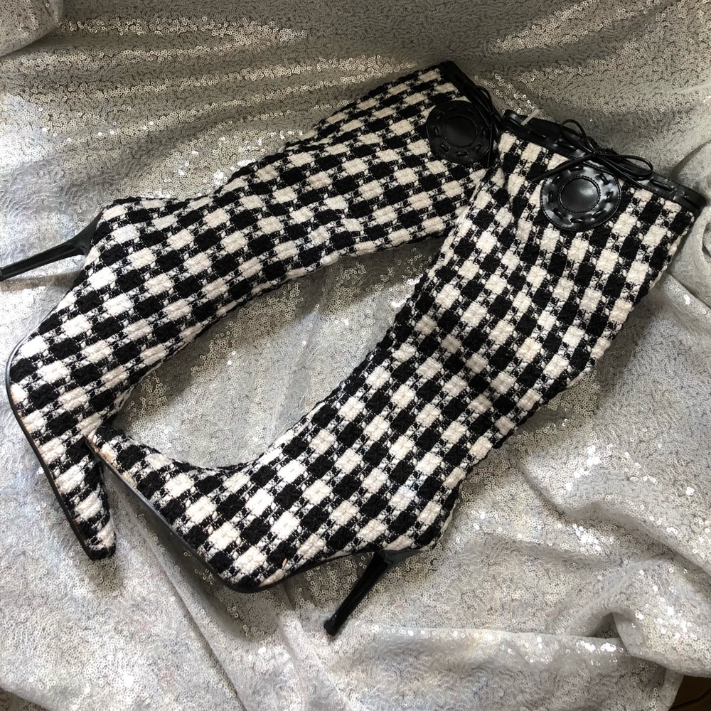 HOUNDSTOOTH STILLETTO BOOTS
